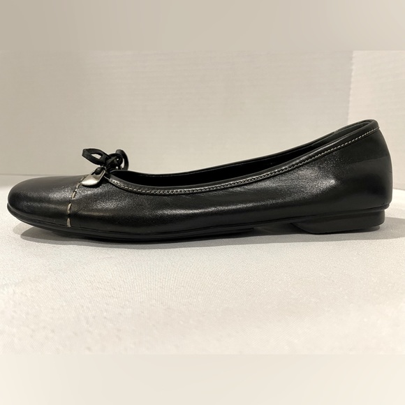 PRADA Authentic Black Leather Round Toe Ballet Flats Women’s 37 1/2 (7 1/2) - Picture 8 of 15